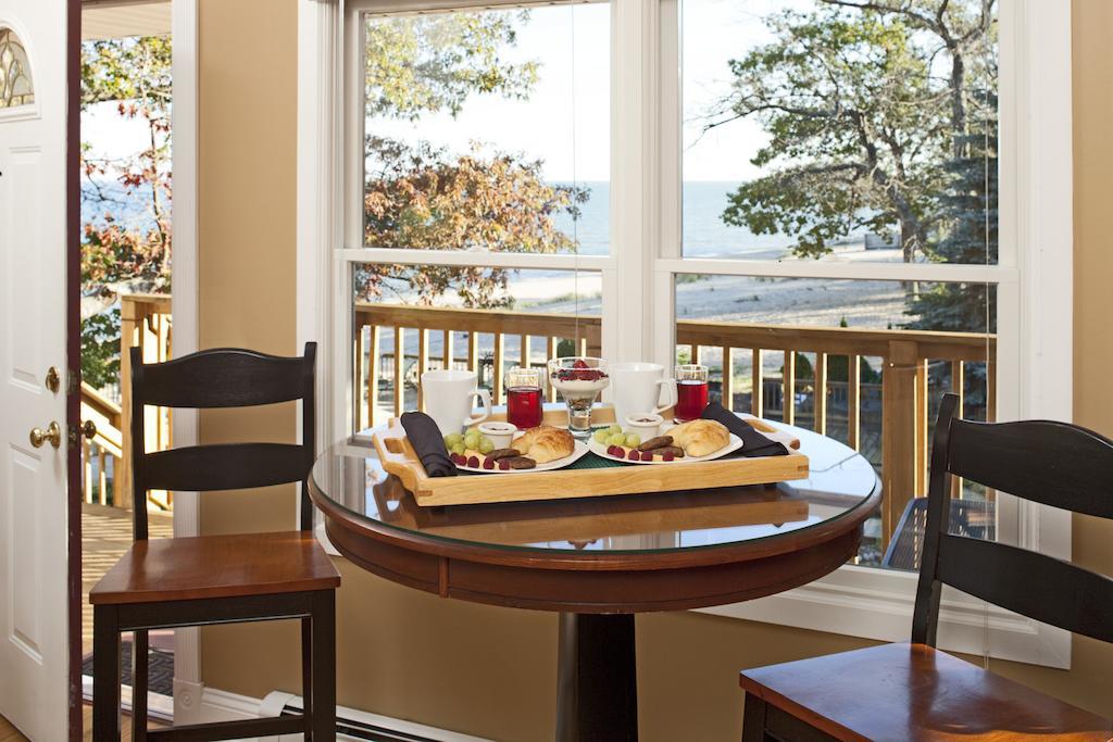Bed and Breakfast Huron House Oscoda Экстерьер фото