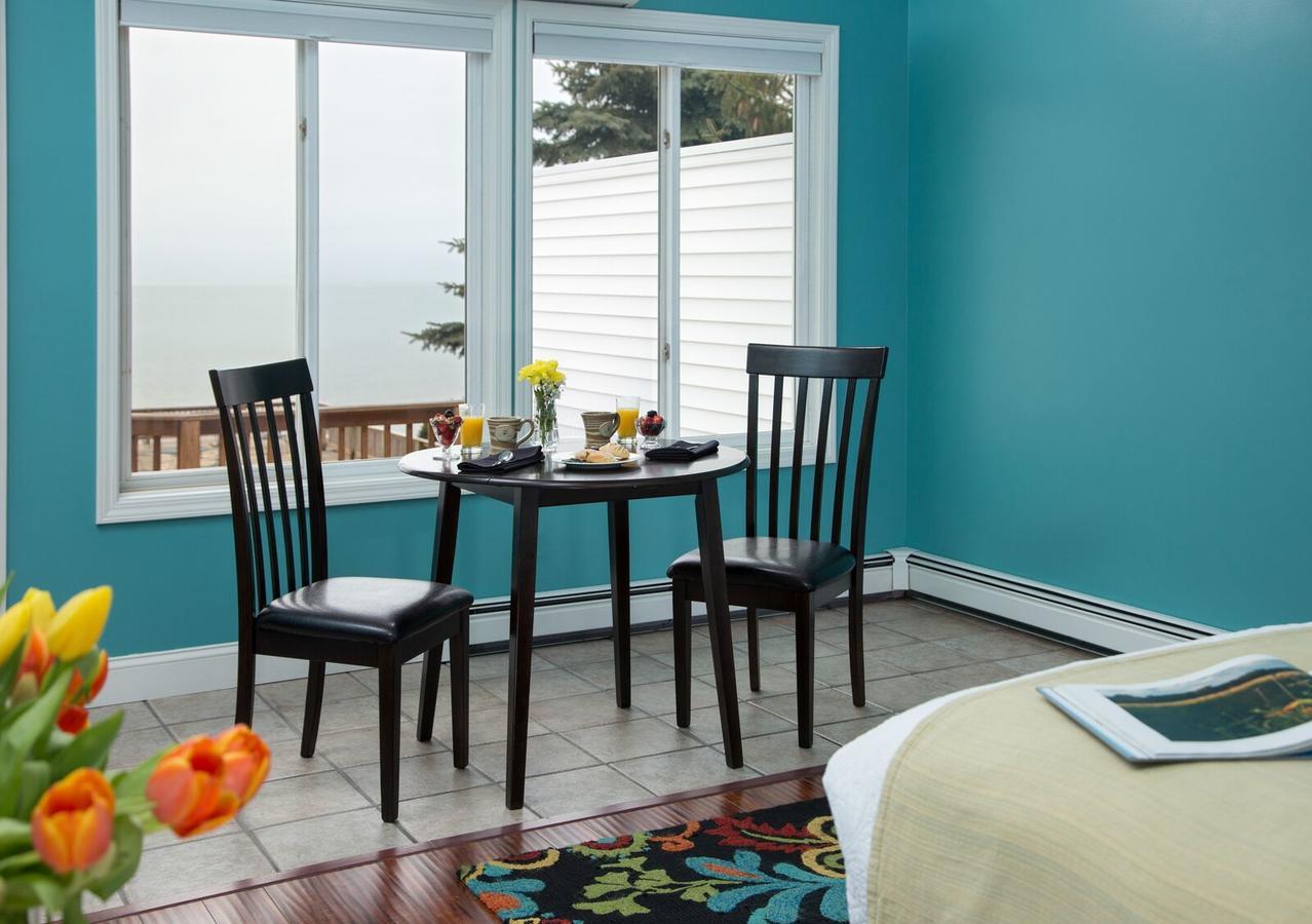 Bed and Breakfast Huron House Oscoda Экстерьер фото