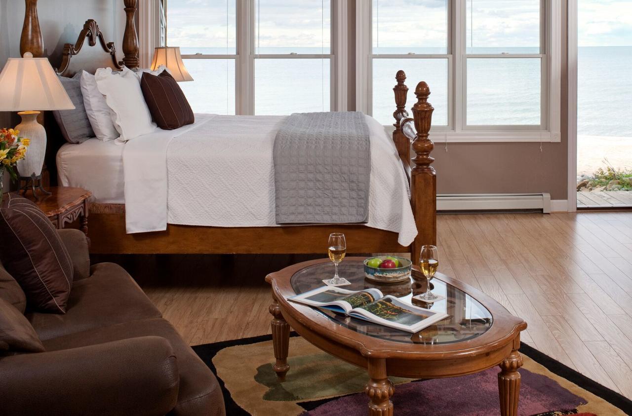 Bed and Breakfast Huron House Oscoda Экстерьер фото