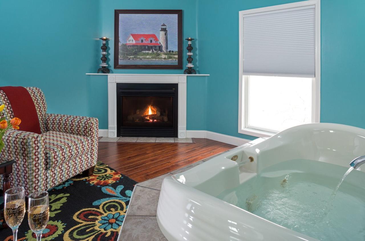 Bed and Breakfast Huron House Oscoda Экстерьер фото