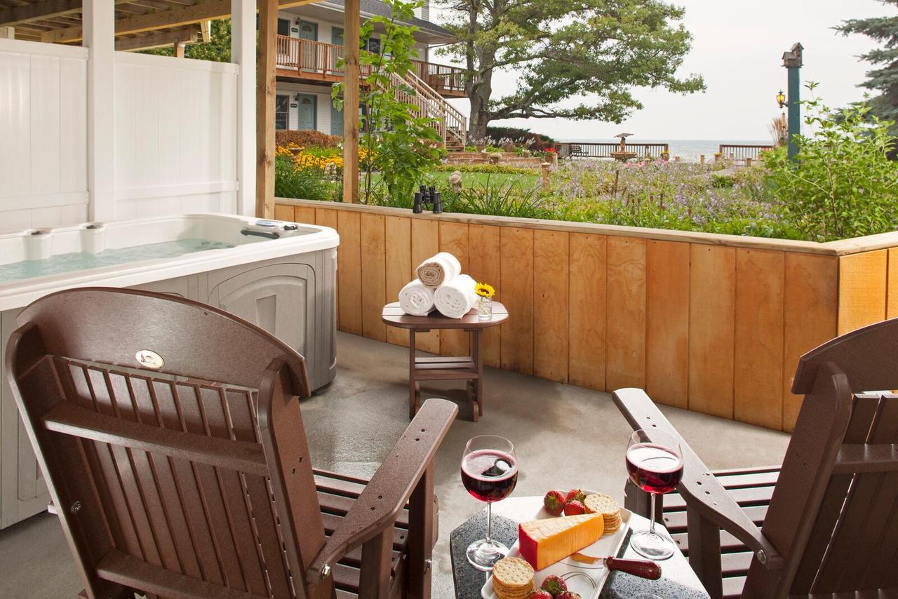 Bed and Breakfast Huron House Oscoda Экстерьер фото
